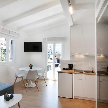 Solo Bianco Apartment Lefkada City